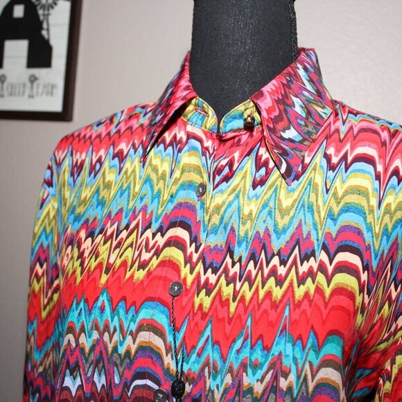 Robert Graham Womens Gabriela Chevron Print Rainbow Colorful Blouse Size Med NWT - Picture 2 of 11